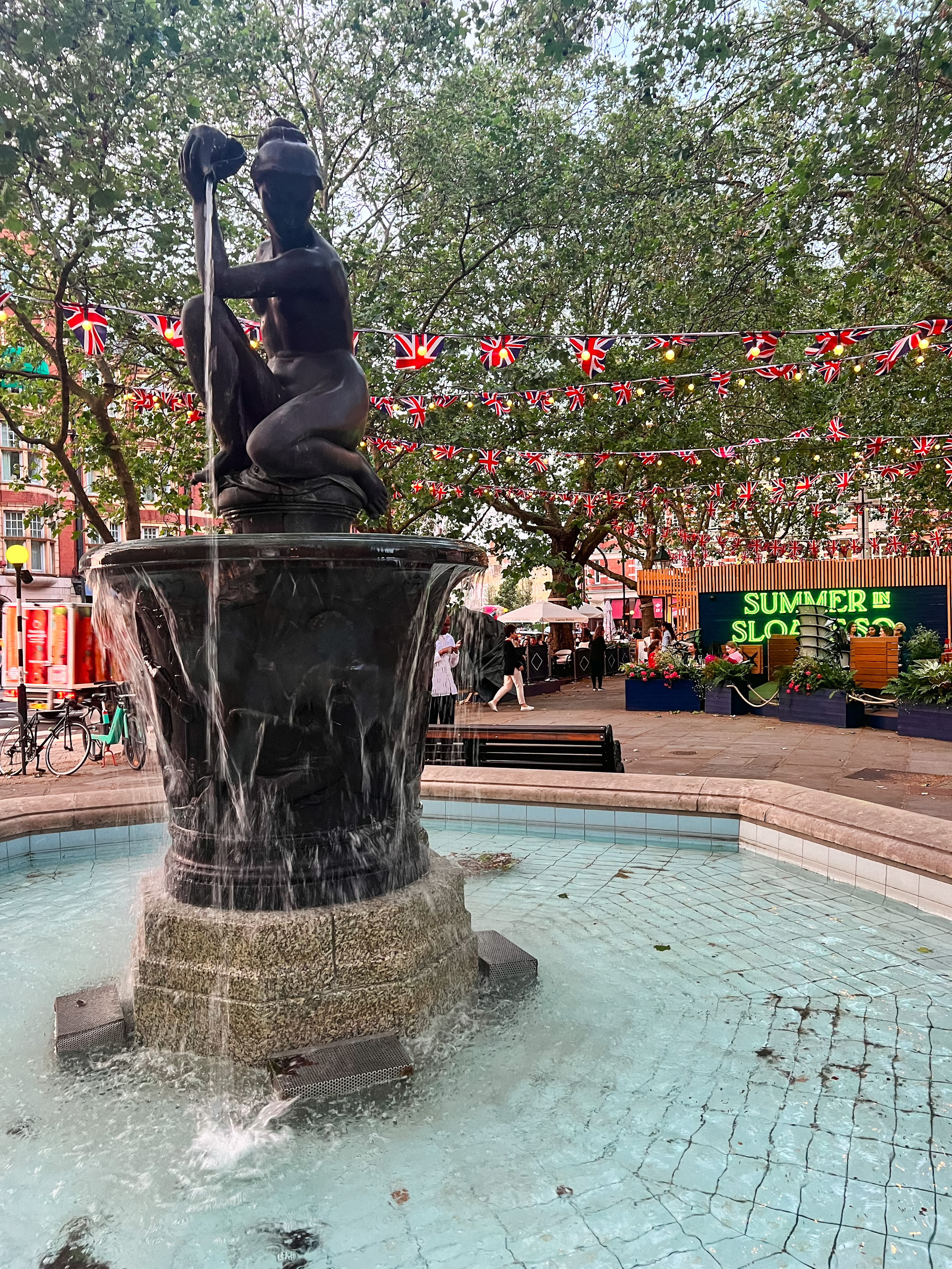 Discover things to do in Sloane Square