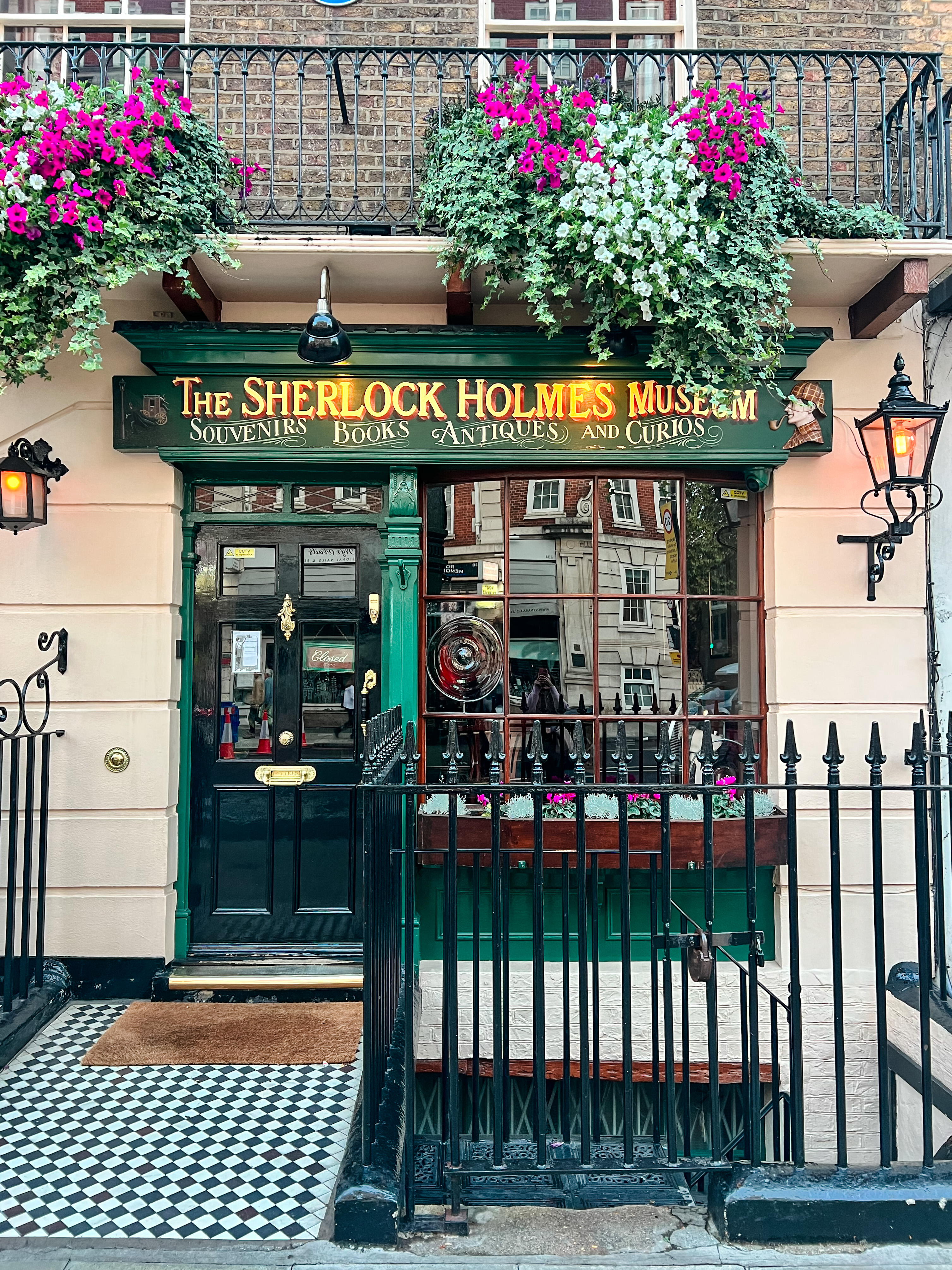 Sherlock Holmes Museum- a guide to Marylebone