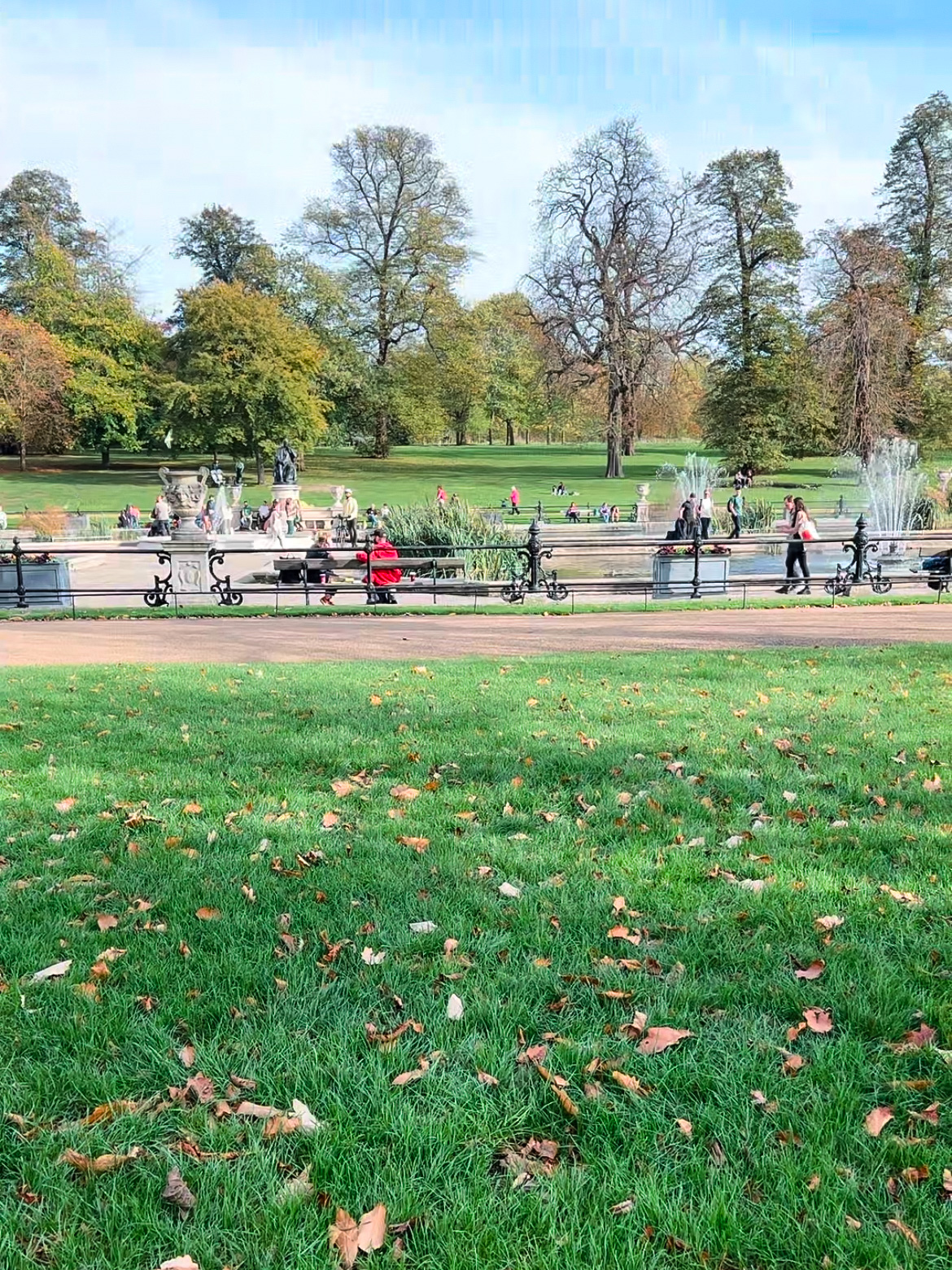 Autumn at the Italian Gardens in Hyde Park