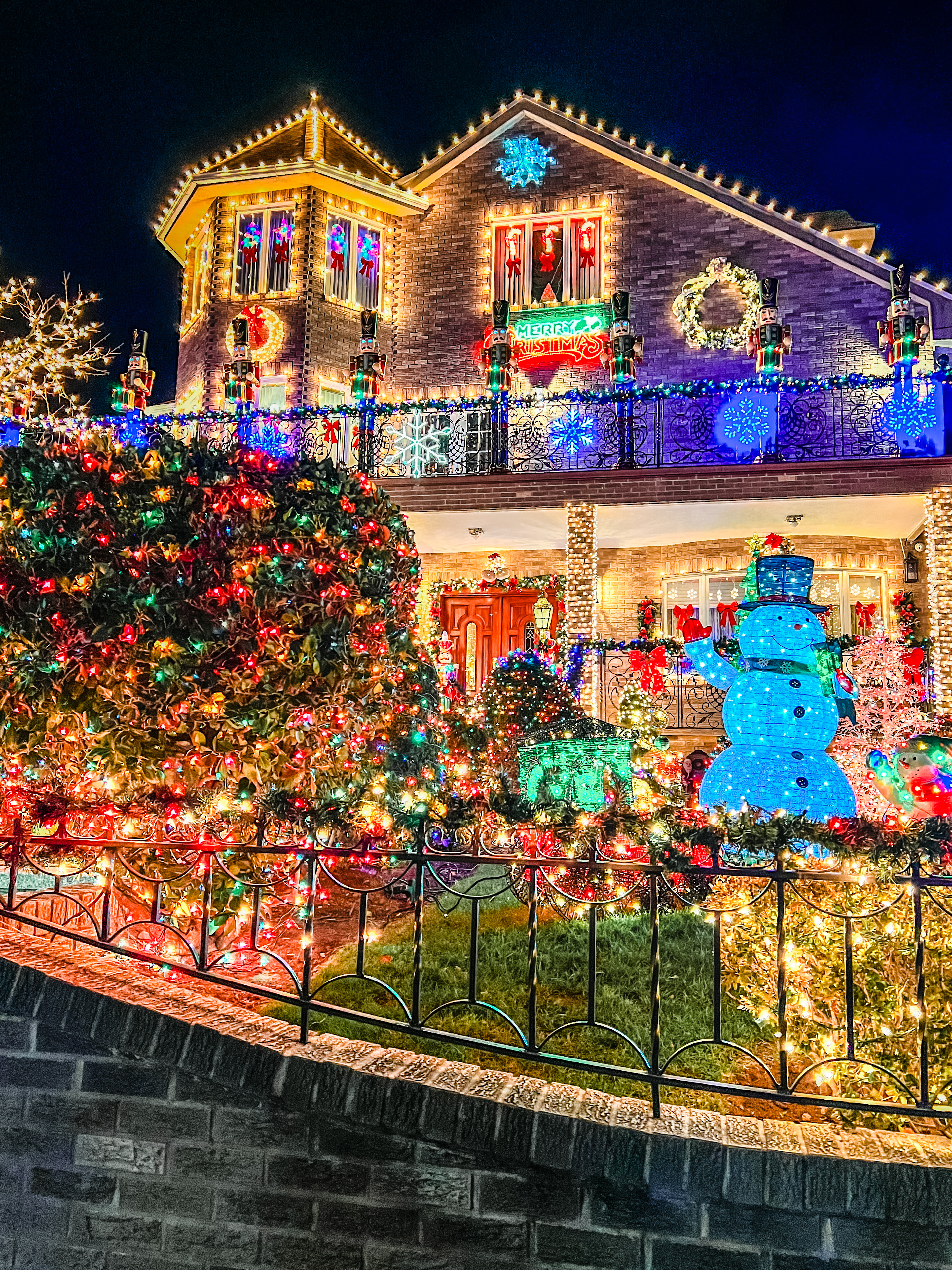 Dyker Heights Christmas Lights Tour in Brooklyn