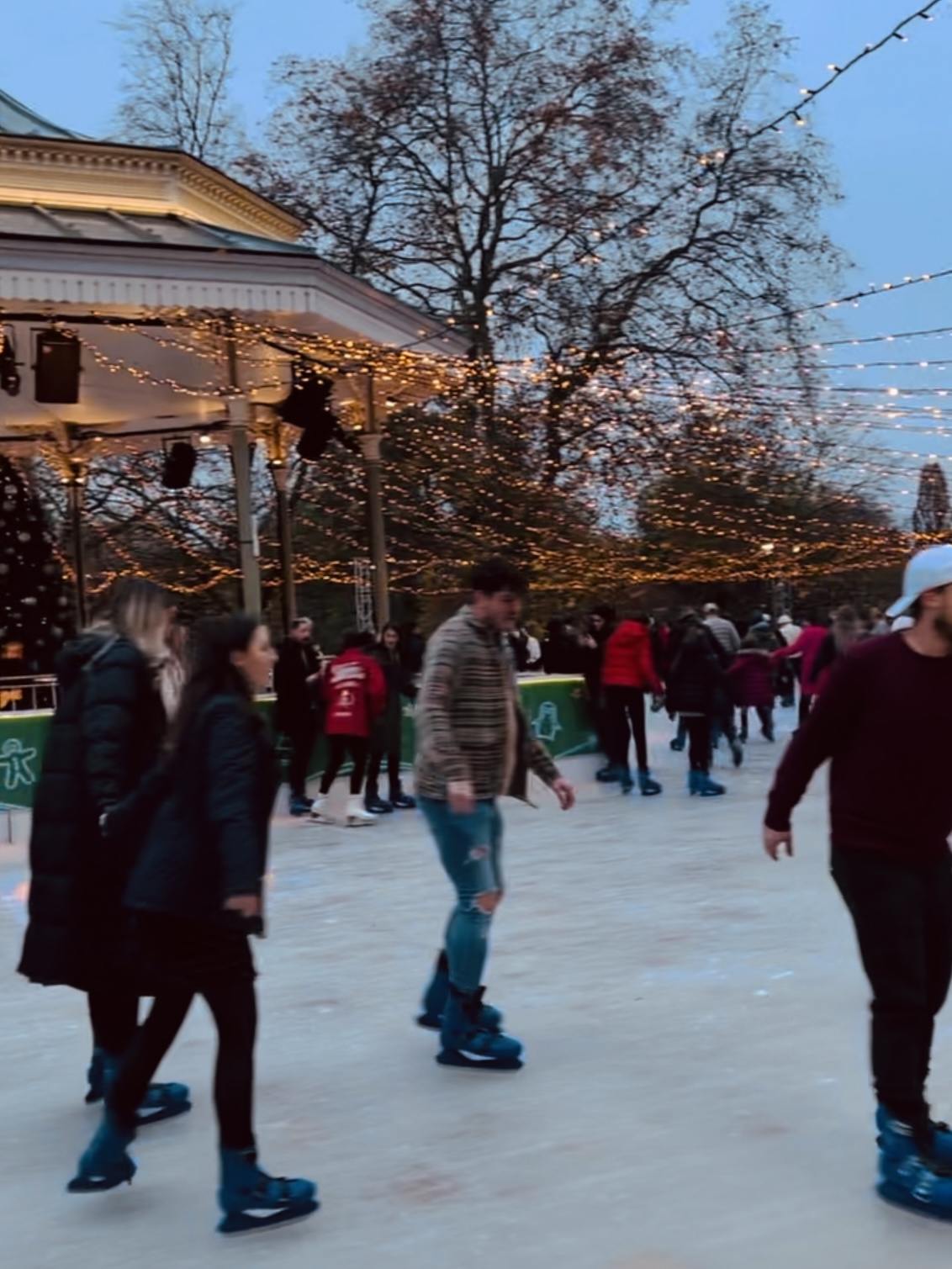Hyde Park Winter Wonderland Ice Rink: Ice Skating in London at Christmas