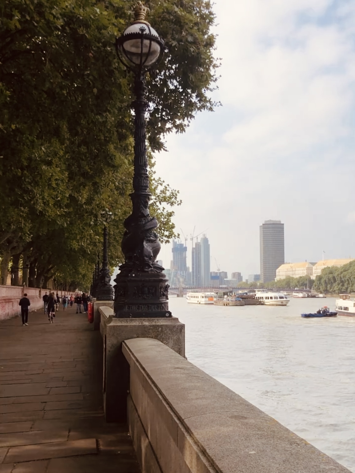 Thames Path: running routes in London